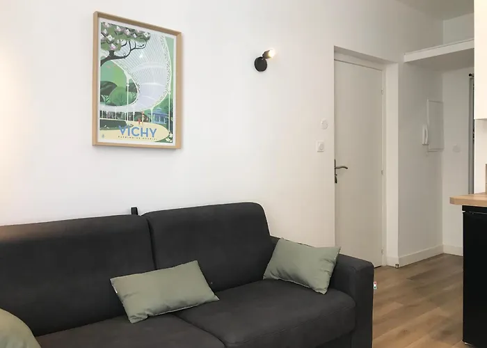 Le Larbaud - Hypercentre - Clim - Thermes- Rdc Apartment